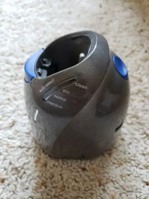 Braun Станция очистки и зарядки Braun series CleanCharge доставка, фотография 3