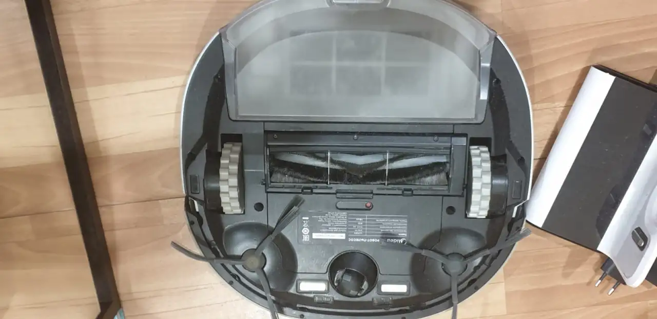Продам робот-пылесос Midea VCR18W, фотография 2