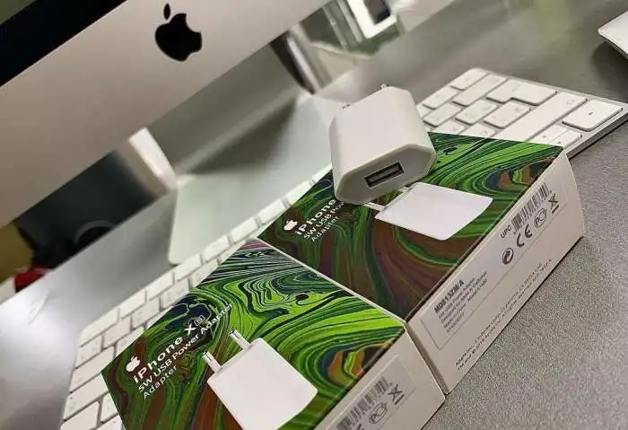 Сетевое зарядное устройство iPhone 1A, фотография 1