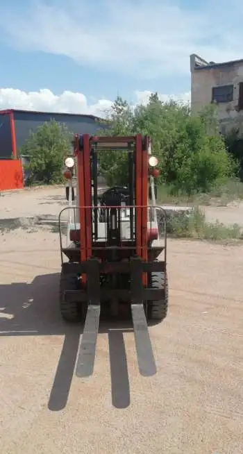 Вилочный погрузчик, фотография 1