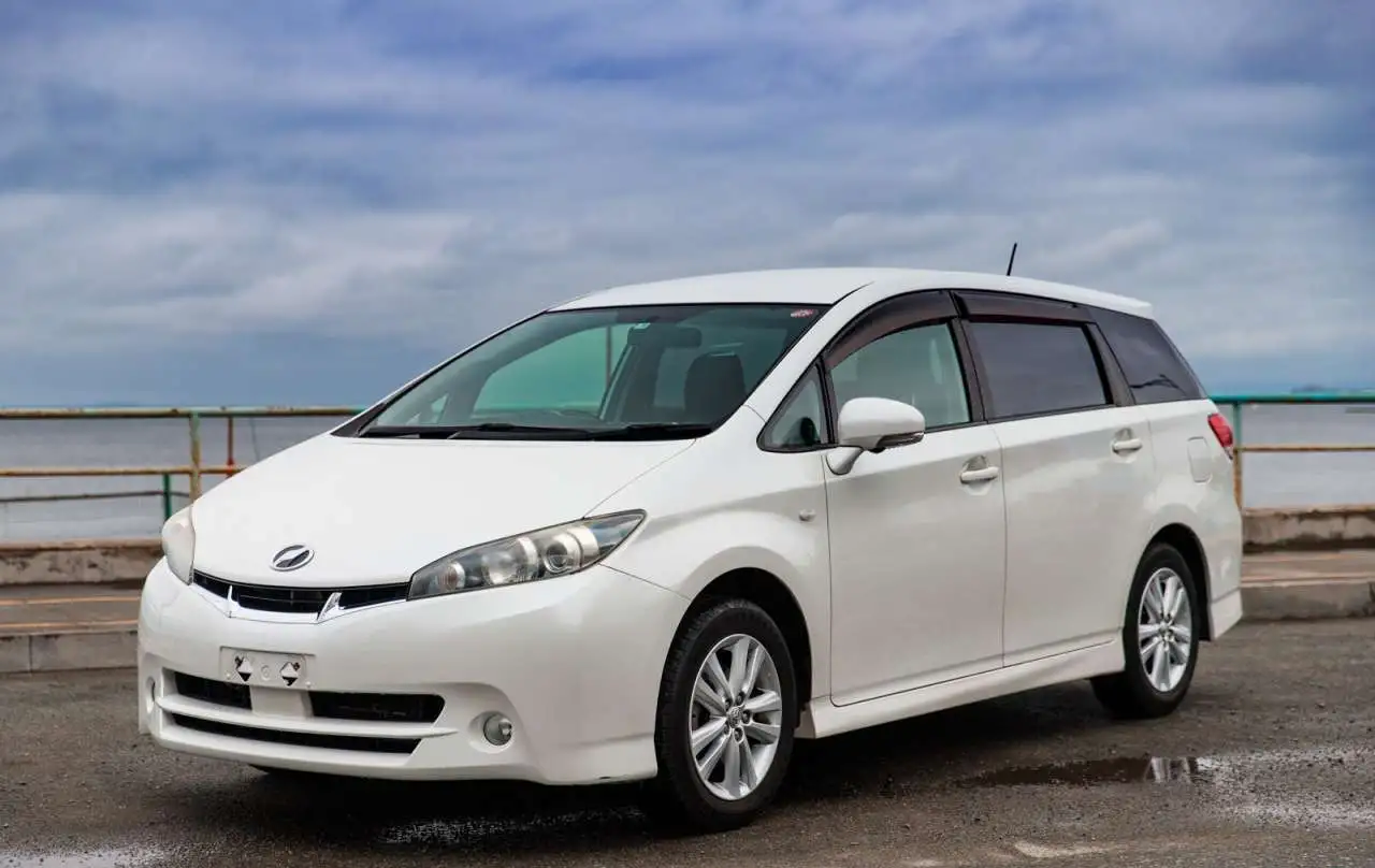 Toyota Wish, 2011 г ZGE20 ПРОДАЕТСЯ В ОТЛИЧНОМ СОСТОЯНИИ С АУКЦИОНОВ ЯПОНИИ ПОД ЗАКАЗ, фотография 1