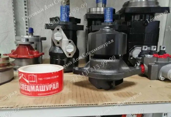 Насос водяной (помпа) для Komatsu WB93, WB95, фотография 2