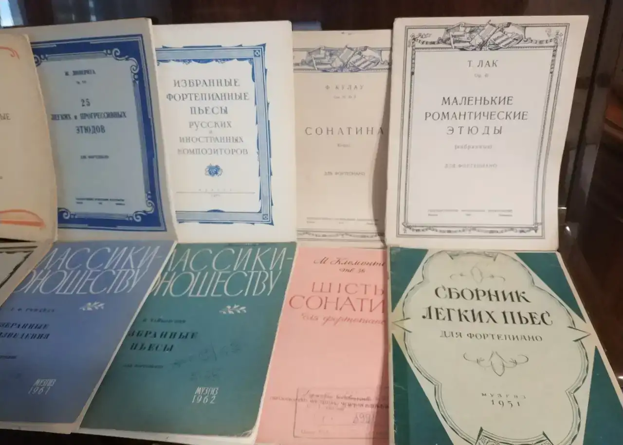1946 Ж Дювернуа 25 лёгких и  прогрессивных этюдов для ф-но состояние сборника отличное, фотография 14