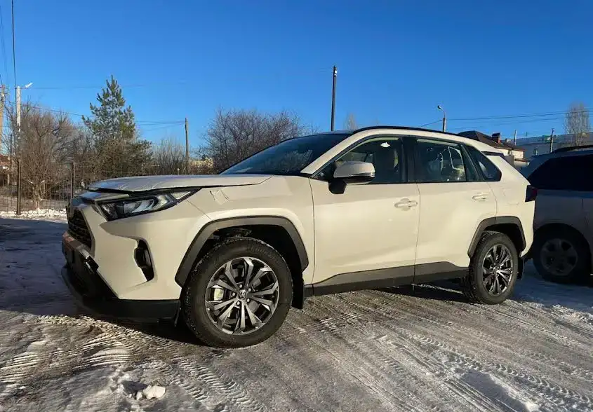 Toyota RAV4, 2022, фотография 2
