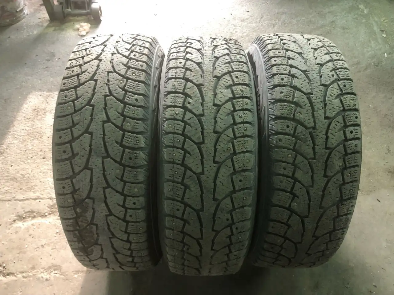 Шина бу Hankook RW11 i Pike R17, фотография 1