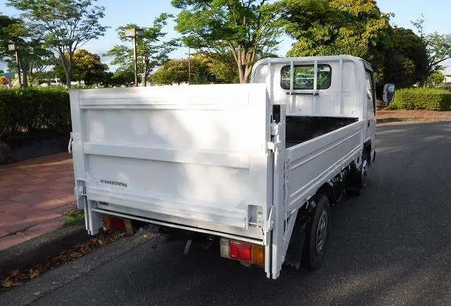 Isuzu Elf 1999, фотография 2