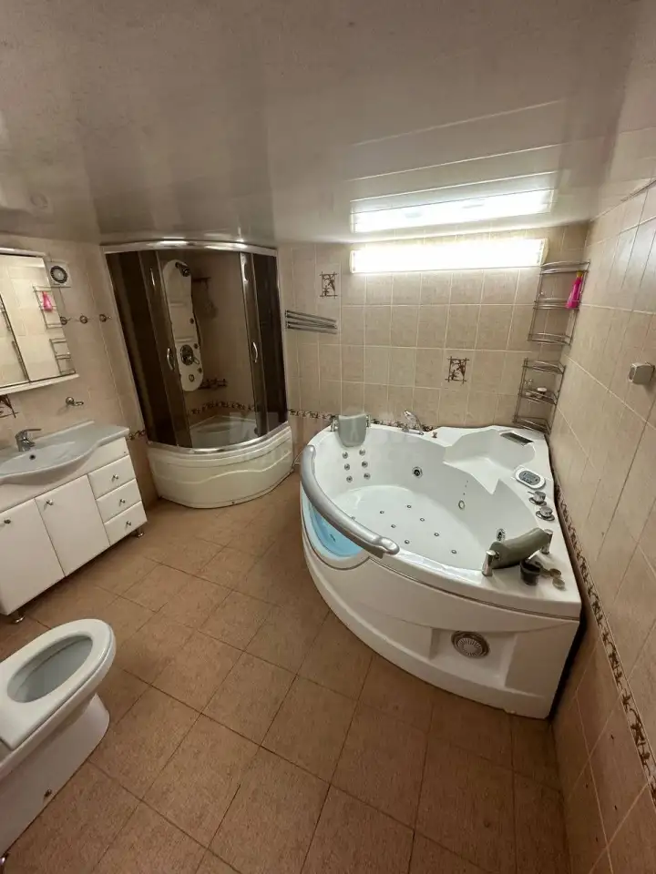 Продам 2-х этажный дом в Славяносербском районе село Раевка 183,00 м2, фотография 5