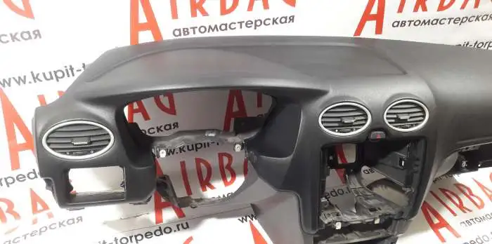 Ремонт торпедо (панель приборов) на Ford Focus 2, фотография 4