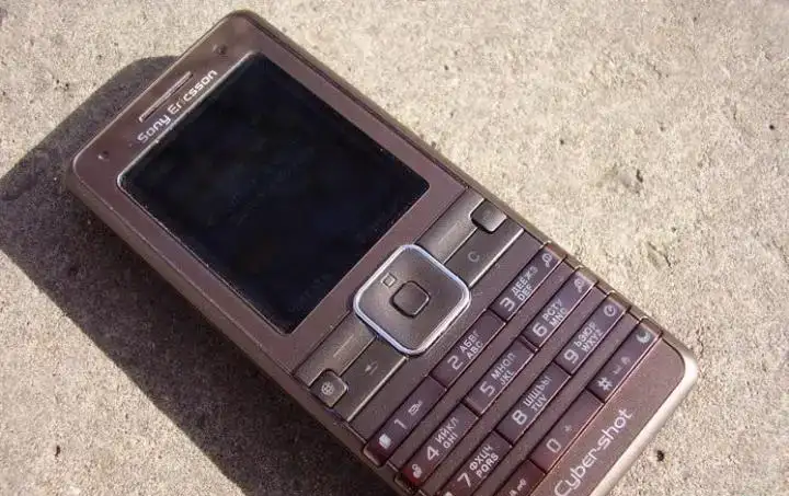 Sony Ericsson K770i оригинал,комплект, фотография 1