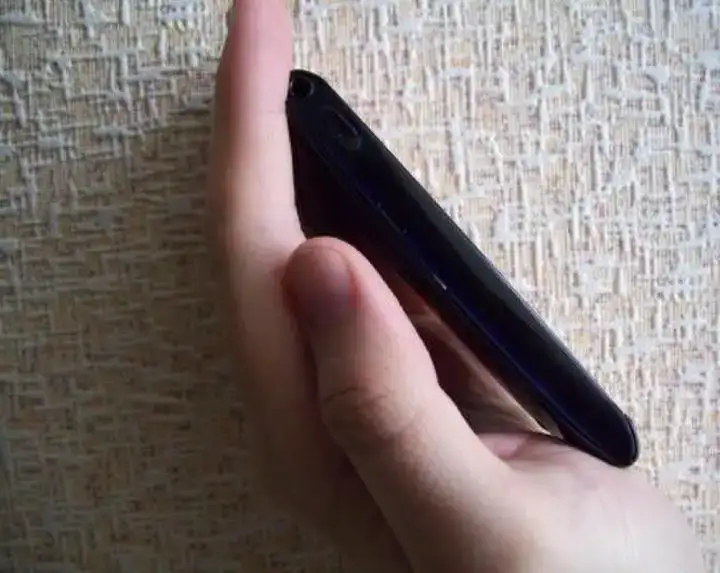 Sony Ericsson U5i Vivaz Black оригинал, фотография 7