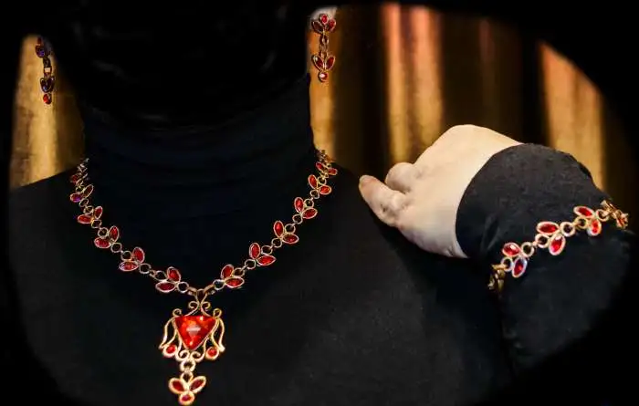 Дизайнерское Колье “Императрица