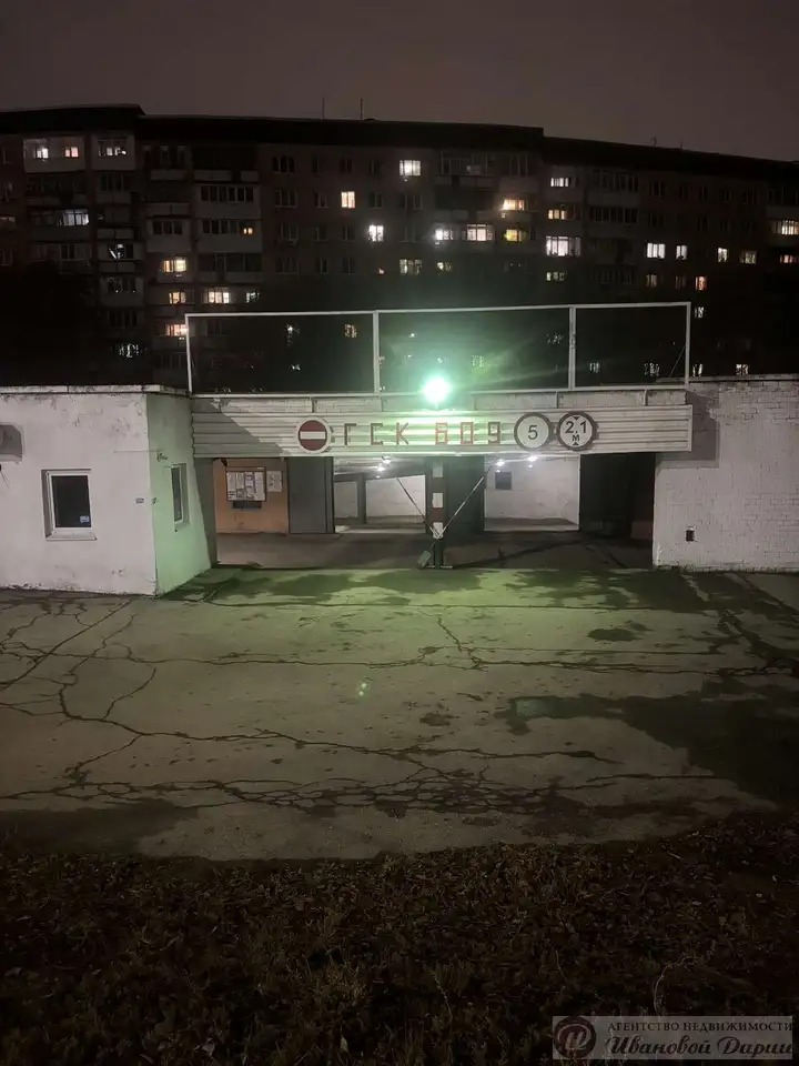 Продам гараж 18,44 м2, Октябрьский, Ново-садовая улица, 44а, фотография 1