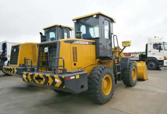 Фронтальный погрузчик XCMG LW300KN в Самаре от официального представителя завода в РФ, фотография 4