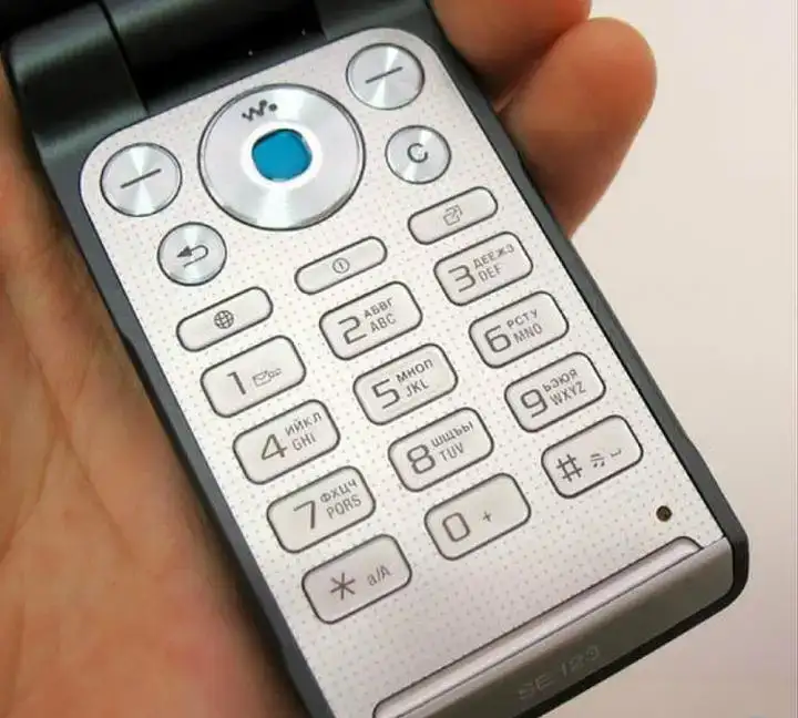 Sony Ericsson W380i оригинал,комплект, фотография 3