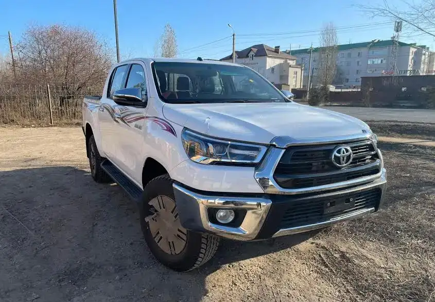 Toyota Hilux, 2022, фотография 1