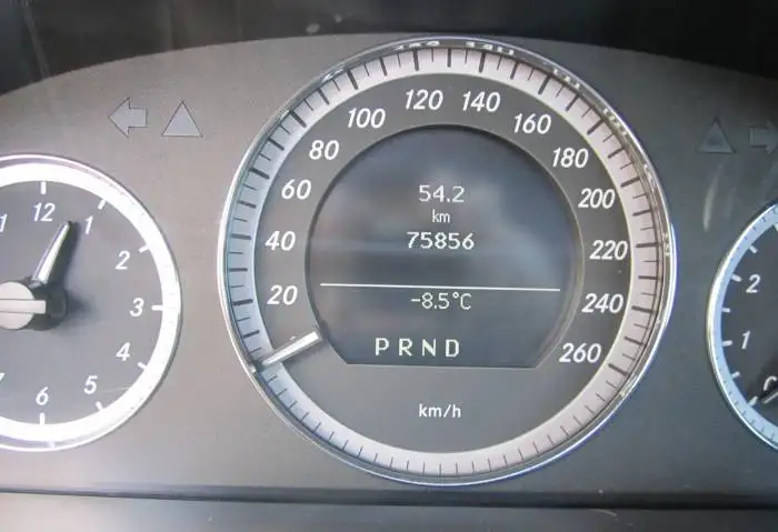 Мерседес Е200 Mercedes-Benz E-Class, фотография 5