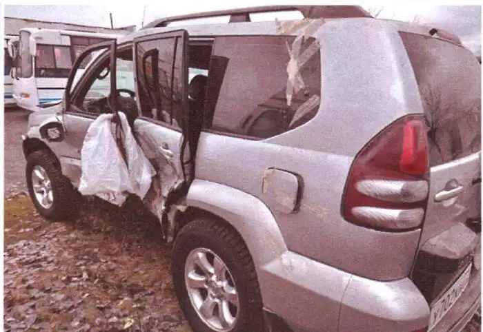 Продаётся автомобиль Toyota Land Cruiser 120, фотография 2