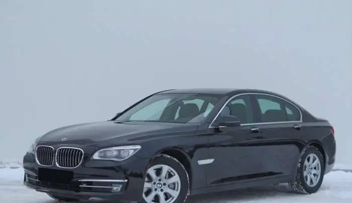 Прокат авто с водителем в Минске.  BMW 7 F02 Long., фотография 1