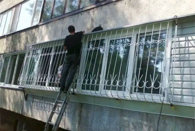 Решётки на окна, лоджии, балконы, фотография 1