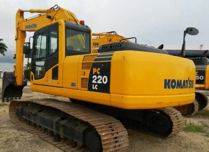 Аренда экскаватора гусеничного Komatsu PC 220, фотография 2