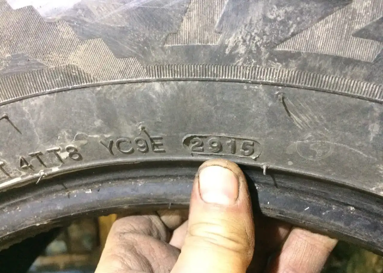 шина б/у Marshal KW22 215/60 R16 99T XL, фотография 9
