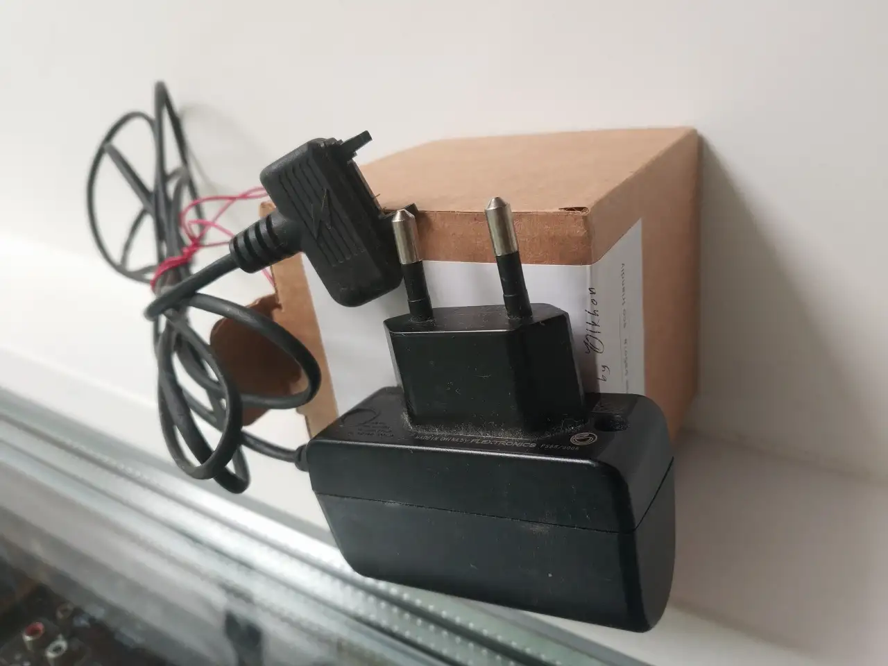 Комбинированный адаптер Maxim MX-2105 ADDC 5 W DC 300 mA  DC3-4.5-6-7.5-9-12V несколько разных выходов, фотография 16