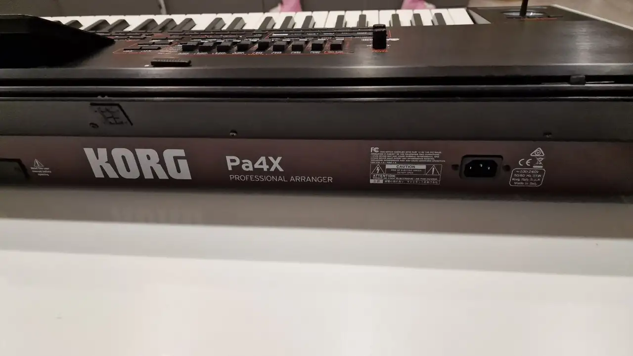 Синтезатор Korg Pa4X  не работает, фотография 5