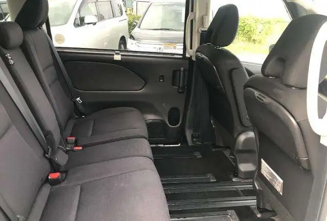 Nissan Serena, фотография 12