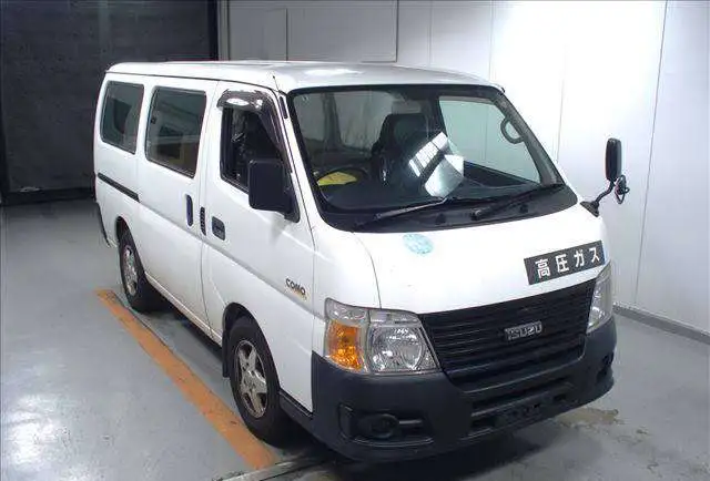 Isuzu Como грузопассажирский полноприводный микроавтобус, фотография 3