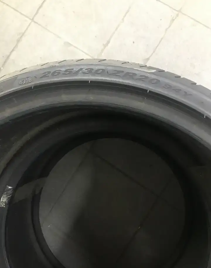 Pirelli P Zero 265/30 R20 94Y, фотография 1