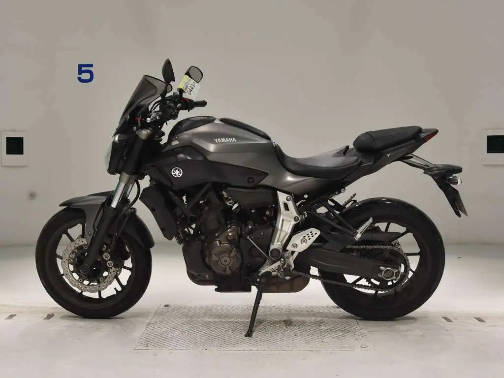 Мотоцикл naked bike Yamaha MT-07 рама RM07J нэйкед байк среднекубатурный спортивный дорожный гв 2014, фотография 2