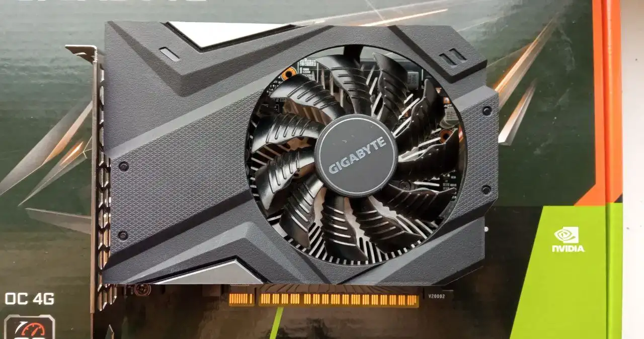 Видеокарта GIGABYTE NVIDIA GeForce GTX 1650 4 ГБ (GV-N1656OC-4GD)(rev. 1.0), фотография 1