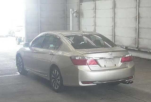 Honda Accord Phev Hybrid гибридный спортивный седан, фотография 3