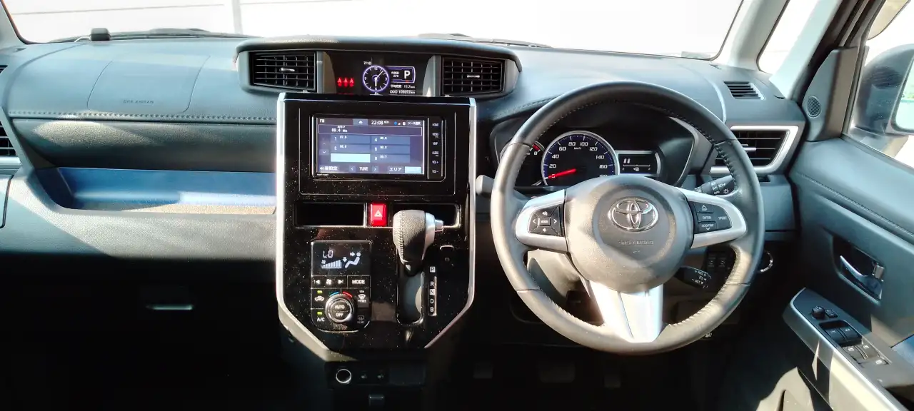ПРОДАЮ TOYOTA ROOMY 1.0 CUSTOM G-T, фотография 10
