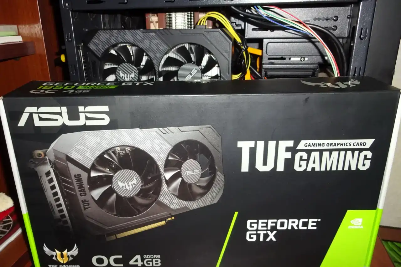 Видеокарта Asus GeForce GTX 1650 Super OC, фотография 2