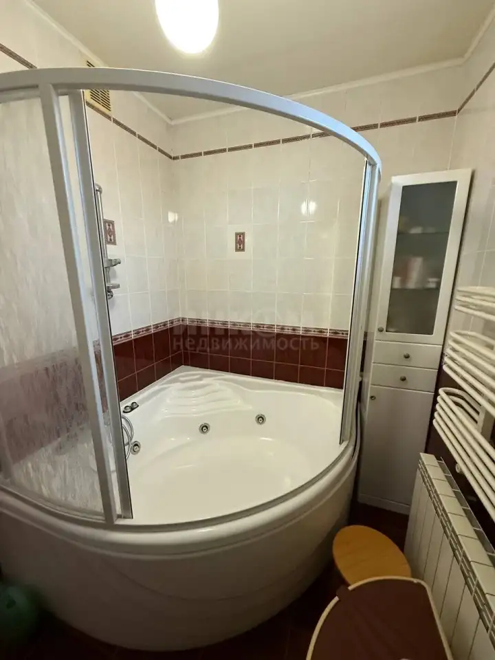 Продам дом 270 м2 в городе Луганск Станица Луганская 260,00 м2, фотография 12