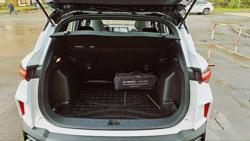 Продам автомобиль GEELY COOLRAY 2023 г.в., фотография 4