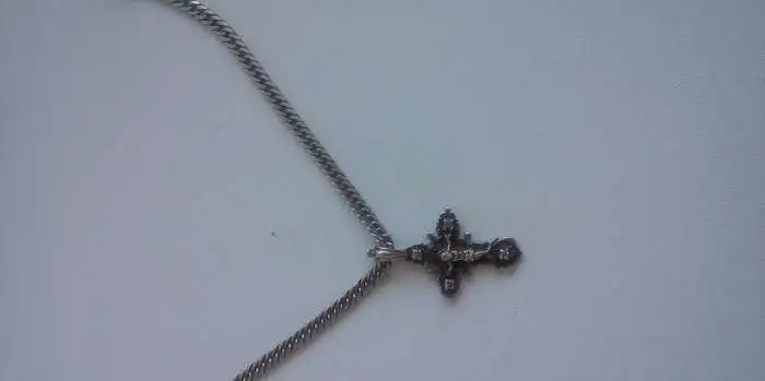 Продам цепь с крестиком сер 925 пр камни неофиты, фотография 2