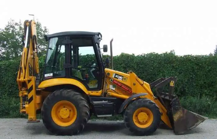 Ремонт бензобаков пластиковых JCB cx, фотография 1