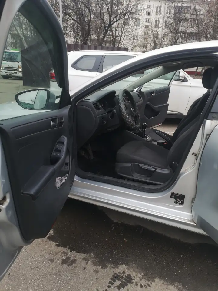 Продать авто с пробегом. Volkswagen Jetta, фотография 7
